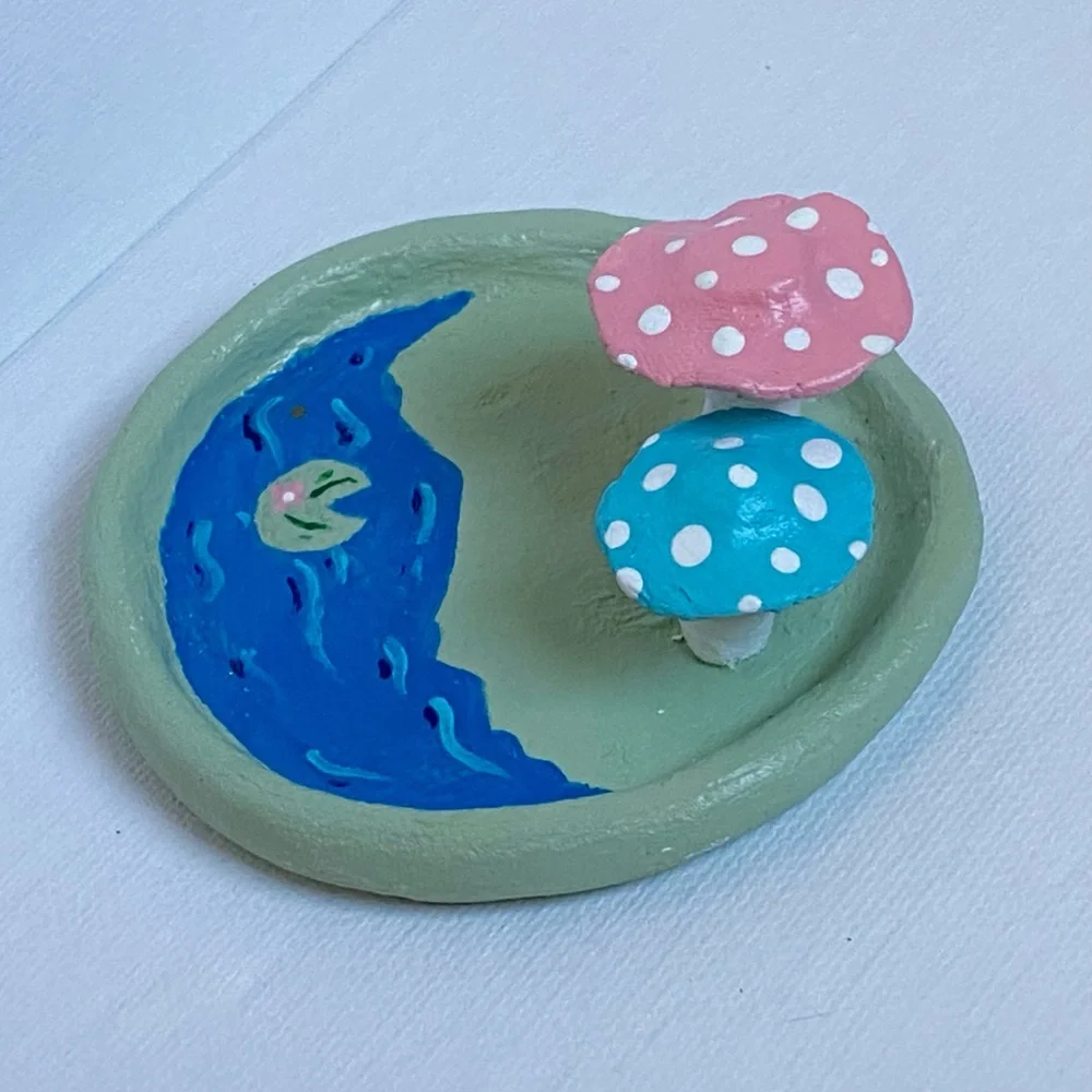 🍄 Mushroom Jewelry/Trinket Dish 🍄 - Picture 2 of 4